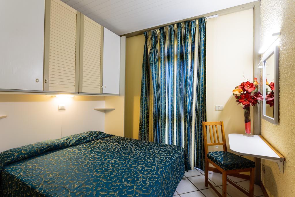 Arcobaleno Village Marina Di Bibbona Habitación foto