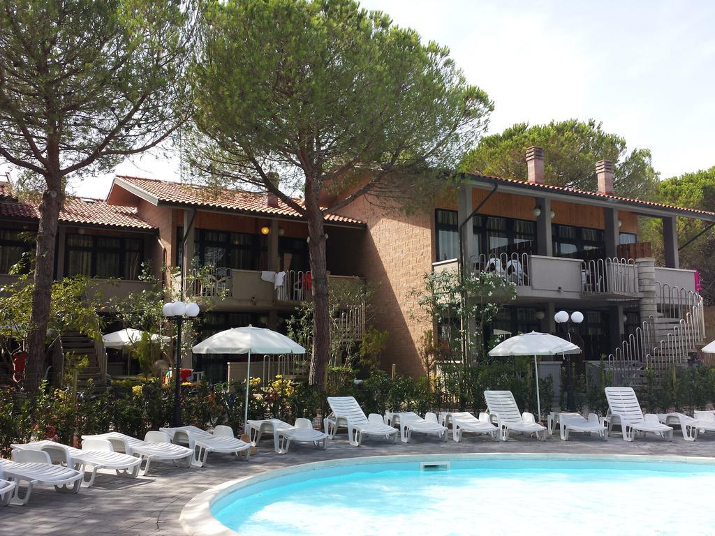 Arcobaleno Village Marina Di Bibbona Habitación foto